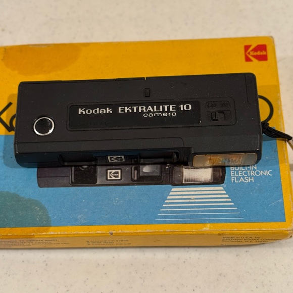 Vintage Kodak Ektralite 10 Camera ~ Tested ~ Works - Picture 7 of 8